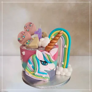 tarta personalizada con forma de unicornio para ponferrada