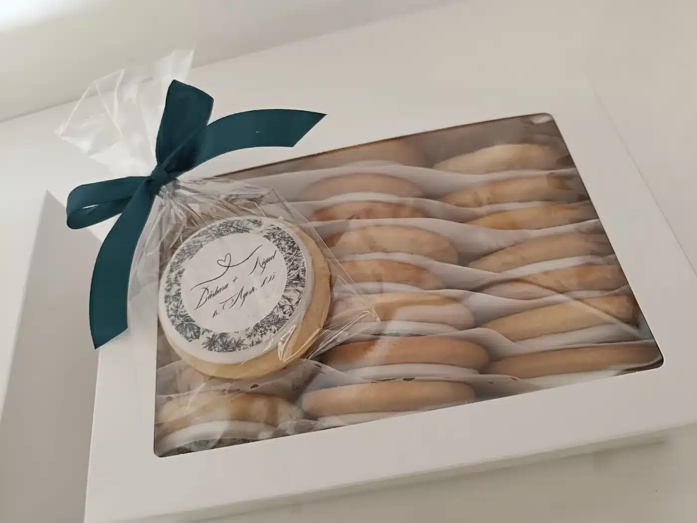 Caja de galletas personalizadas para una boda o aniversario