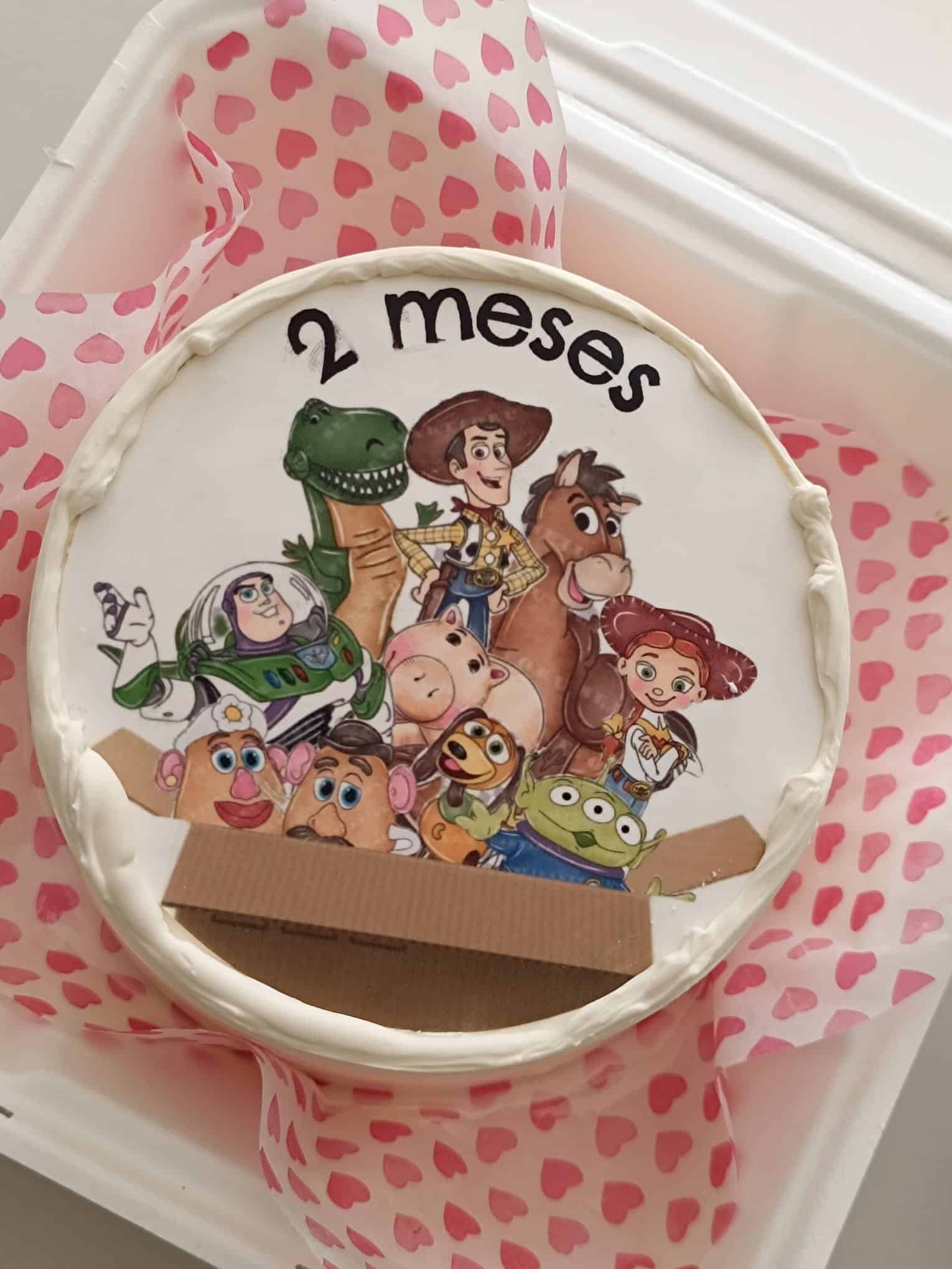 Tarta personalizada de cumple mes de 1 mes con diseño de Minnie Mouse, Horneando Recuerdos Ponferrada
